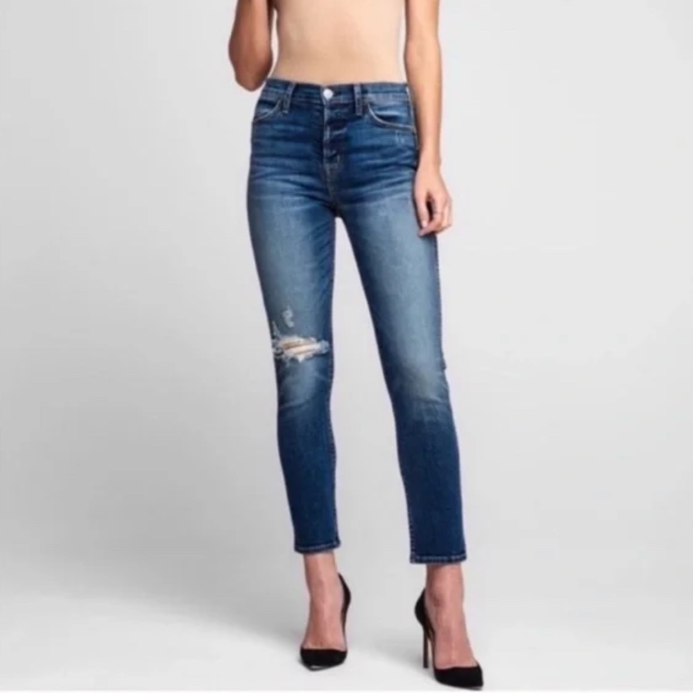 Hudson high rise vintage holly; sz 28 crop skinny w/ distress

✨MAKE AN OFFER ✨